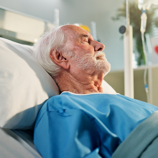 Cum să alegi un centru de recuperare medicală potrivit pentru vârstnici după AVC, operații sau afecțiuni neurologice